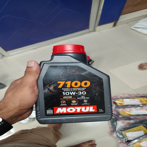 Motul 7100 10W30