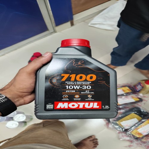 Motul  7100 10W30 1.2L